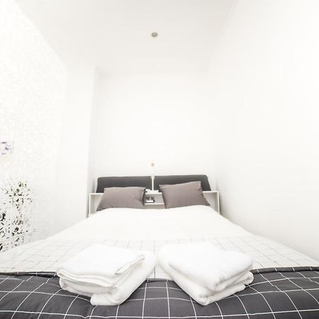 City Centre Hidden Gem! Apartment For Up To 3 People Bruxelles Eksteriør billede